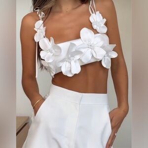 FLORAL CROPPED TOP ZW COLLECTION NWT